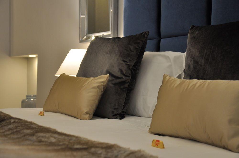 Bed and Breakfast The Royals Experience à Naples Extérieur photo