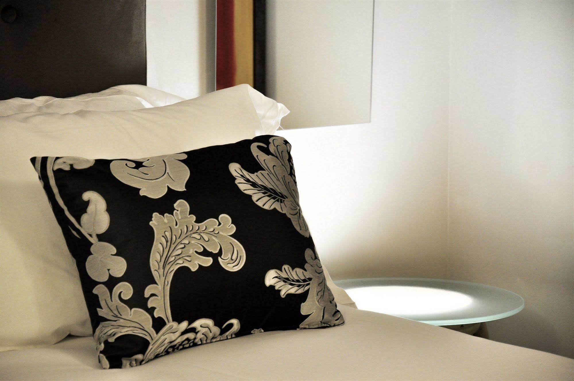 Bed and Breakfast The Royals Experience à Naples Extérieur photo